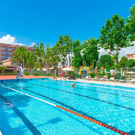 Отель Villaggio San Pellegrino Мизано-Адриатико